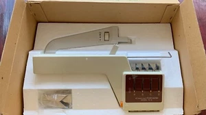 Knitting Machine Singer YC-5 Yarn Changer excellent used, complete - Picture 1 of 2