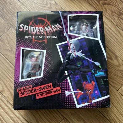 Figuras Sentinel Spider-Man Into the Spider-Verse SV: Spider-Gwen y Spider-Ham Foto 1 de 4