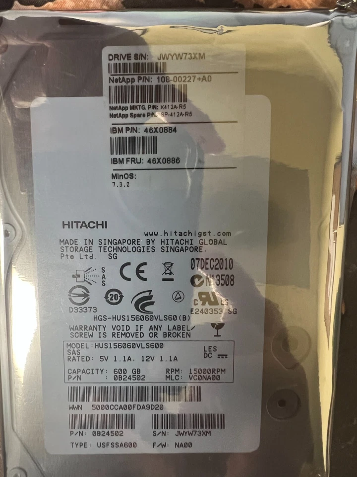 HGST 600G HUS156060VLS600 15K 3.5" SAS 600GB server hard drive - Image 1 of 1