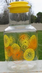 Caraffa brocca succo d'arancia vintage Pyrex 2 quarti vetro limonata #3520 con coperchio giallo - Foto 1 di 7