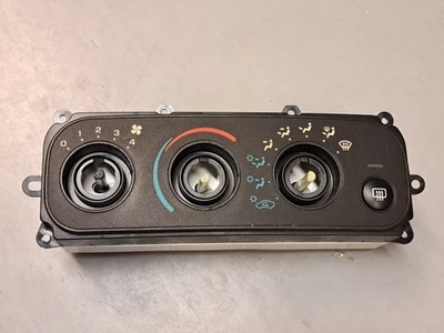 温度气候控制单元 58024 2005 道奇 Stratus(无旋钮) — 第 1/4 张图片