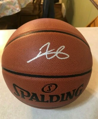 Pelota de baloncesto Spalding NBA firmada por Blake Griffin de Detroit Pistons Foto 1 de 2