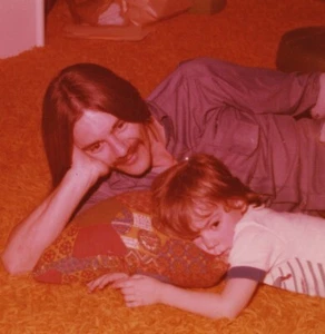 Hombre Niño Papá Hijo Padre Familia Retrato Bigote 1978 - Imagen 1 de 3