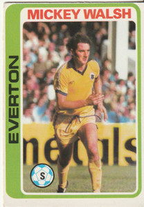 A&BC Football Gum Card Blue Back No. 162 Mickey Walsh Everton