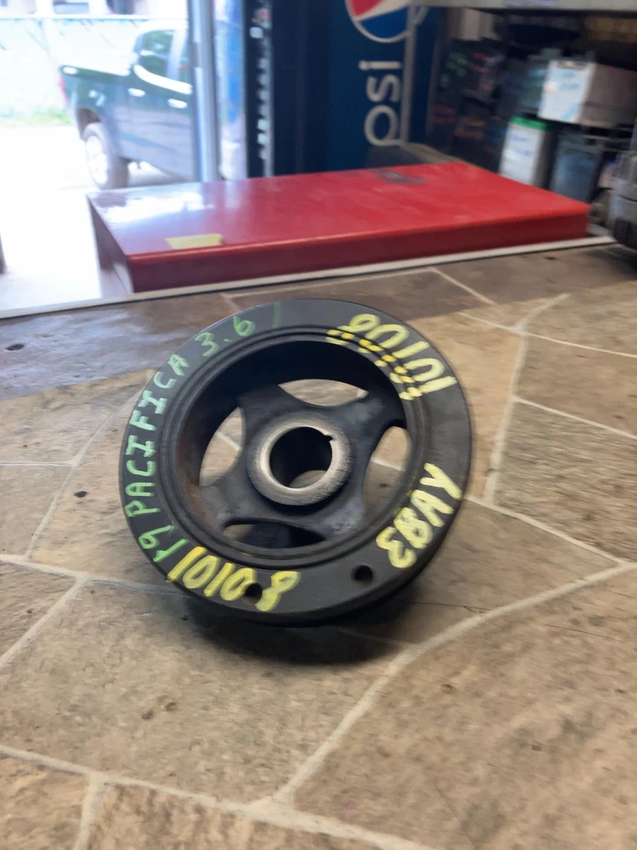 17-22 CHRYSLER 11-17 200 11-22 300 11-22 CARAVAN HARMONIC BALANCER OEM - Image 1 of 4