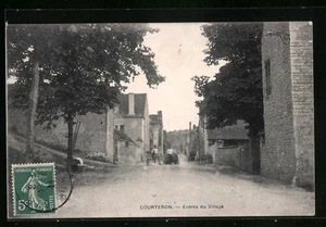CPA Courteron, Entrée du Village - Picture 1 of 2