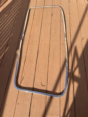 Ford Galaxie & Mercury Fastback 1964 ventana trasera juego de molduras de vidrio Foto 1 de 3