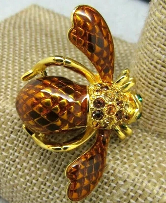  JOAN RIVERS 水晶珐琅棕色 PYTHON 蛇形皮肤效果蜜蜂胸针 全新 — 第 1/4 张图片