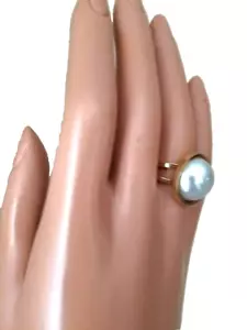 Pearl Ring: Mabe' Resin Pearl Ring 16mm in 18 Karat Gold Plated Stainless-Steel - Picture 1 of 6