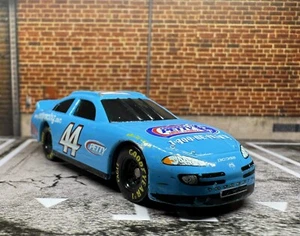 NASCAR #44 Kyle Petty Dodge Intrepid Richard Petty Driving Experience 1:64 - Picture 1 of 7