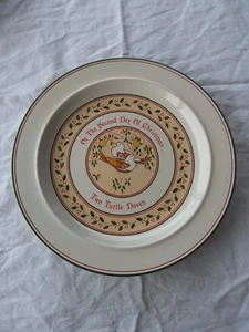 ANCHOR HOCKING TWELVE DAYS OF CHRISTMAS DINNER PLATE TWO TURTLE DOVES - Picture 1 of 2