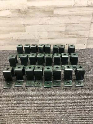 Box of 24 BLINE B116-32AGRN Three Hole U-Support Green - Image 1 of 4