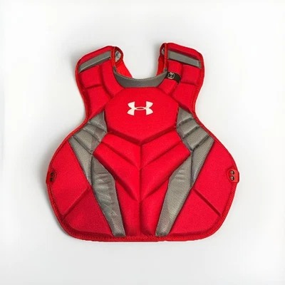 Under Armour UA Pro 4 系列成人 16.5 英寸捕手护胸红色 1363215 — 第 1/3 张图片