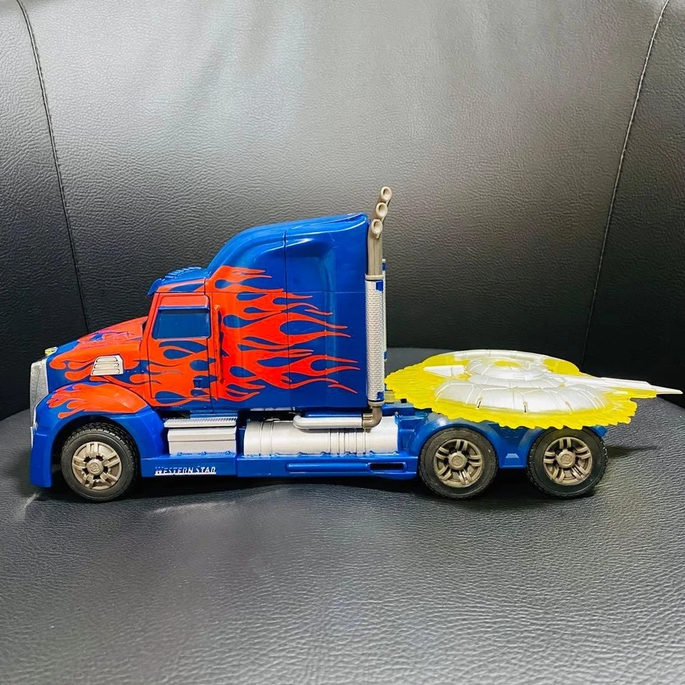 Transformers Studio Series Optimus Prime Figure Weapon blu rosso argento nuovo - Immagine 1 di 4