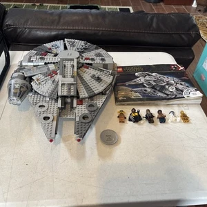 LEGO Star Wars: Milennium Falcon w/Mini Figures READ DESCRIPTION - Picture 1 of 12