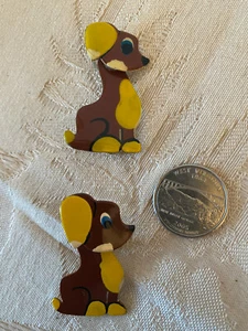 2 Vintage Enamelled 3D Brown & Yellow Metal Dog Pins Brooch p1128 - Picture 1 of 2