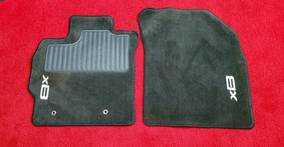 Оригинальные напольные коврики Toyota Scion xB 2008–2015 черные - Изображение 1 из 2