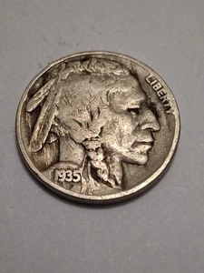 1935 P Full Date Buffalo Nickle! 5c Cent Coin BN716 πΊπΈ - Picture 1 of 2