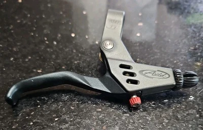 Palanca Avid Speed Dial Ti gris titanio/negro, freno en V vintage Foto 1 de 4