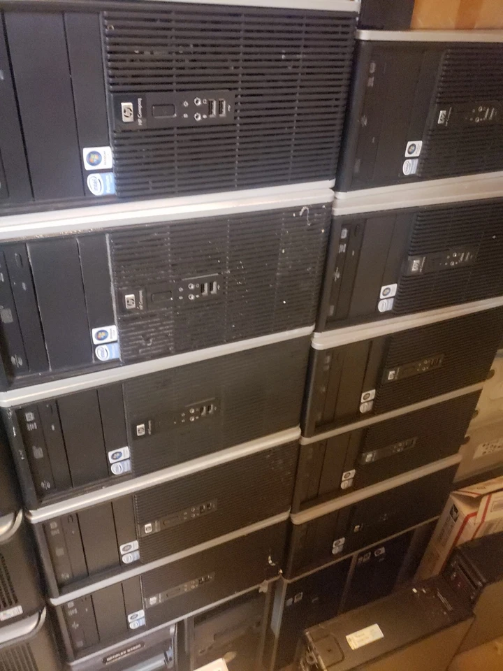 HP COMPAQ DC5800 Intel Core 2 Quad Q6600 2.40GHz  w/160GB HD/2GB/ Windows Vista  - Image 1 of 1