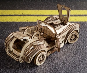 UGEARS - Mechanical Timber Model Drift Racing Cobra Car - NEW! - Picture 1 of 4