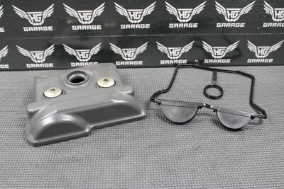 Suzuki RMZ450 2018 OEM MOTOR CULATA VÁLVULA CUBIERTA 11171-28H00 Foto 1 de 4