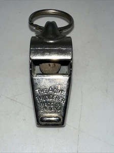 Sifflet ancien "THE ACME THUNDERRER", fabriqué en Angleterre - Photo 1/4