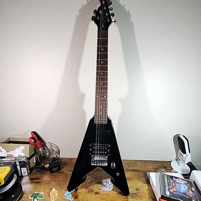 First Act ME276 1/2 Scale Black Flying V Electric Guitar - Image 1 of 4