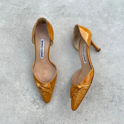 Manolo Blahnik | Patent Leather Knot Detail Pointed Toe Nude Tan D'Orsay (34.5) - Image 1 of 4