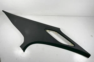 2001-03 BMW E39 540i M SPORT BLACK DRIVER REAR C PILLAR 8260027 - Picture 1 of 4