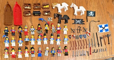 Vintage Lego Pirates Imperial Soldiers Horses, Minifigure Lot Red Blue Coats +++ - Image 1 of 4