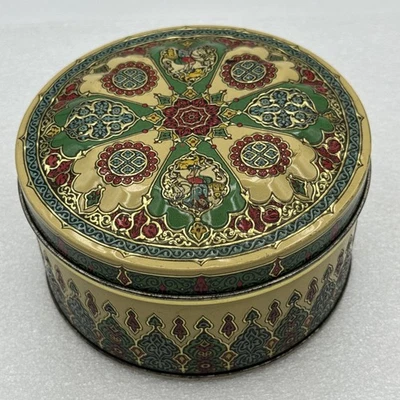 Lata de galletas de caramelo holandés colorida vintage en relieve 6” X 3”D - Hecha en Holanda Foto 1 de 4