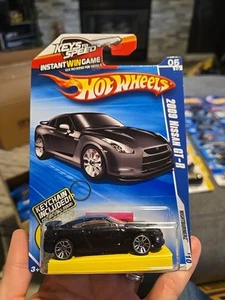 Hot Wheels 2009 NISSAN GT-R R35 NIGHTBURNERZ *BLACK* w/ KEYCHAIN - Picture 1 of 8