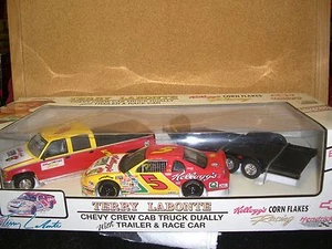1/24 Brookfield trackside set of #5 Terry Labonte 1996 Kelloggs - Picture 1 of 1
