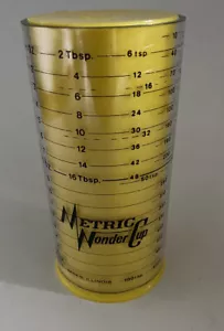 Vintage Metric and Standard Wonder Cup Slide Adjustable Wet Dry Measuring 2 Cup - Picture 1 of 6