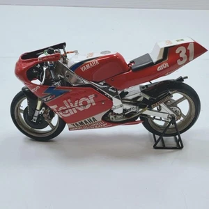 Tamiya 1/12 Yamaha TZ250M ’93 GP‐2 construido y pintado 2264e53 - Imagen 1 de 8