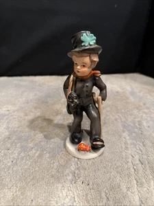 Rara statuina vintage in porcellana dipinta a mano Cortendorf ragazzo spazzacamino 3153 - Foto 1 di 12