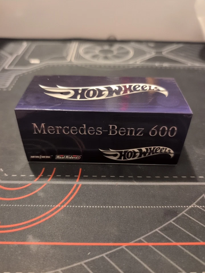 Hot Wheels RLC Mercedes-Benz 600 - (HWF12) - 1 64