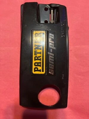 NOS oem partner chainsaw clutch cover 340721 vintage chainsaw c56 - Image 1 of 2