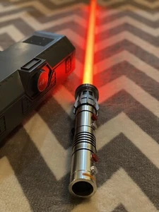 Star Wars Galaxy's Edge Darth Maul Legacy Lichtschwert Griff Disney und Klinge - Bild 1 von 5