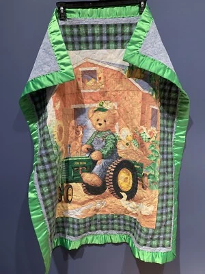 Manta acolchada para bebé John Deere Teddy Bear, tiro, tapiz, borde satinado Foto 1 de 4