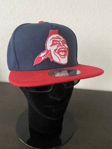 ATLANTA BRAVES KLASSISCH RÜCKFALLLOGO AUFNÄHER MÜTZE KAPPE DRUCKKNOPFLASCHE ROT & BLAU NEU ️ - Bild 1 von 9