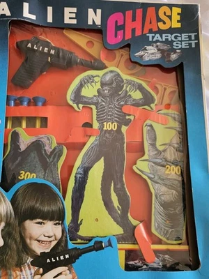 VERY RARE ALIEN CHASE TARGET GAME NO 980 HG TOYS Alien Collectors. - Image 1 of 3