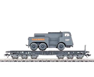 Marklin H0 4866 Heavy Duty Flat Car w/ "Kaelble Jumbo" Metal Tractor, 2001 - NEW - Picture 1 of 6