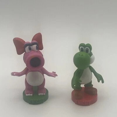 Super Mario Bros Chess Set Replacement Piece  Birdo and Yoshi Knight - Image 1 of 4