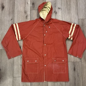 Vintage PVC Sportsman rot hellbraun Linien durchgehender Knopf Regenmantel Regenjacke Large #840 - Bild 1 von 9