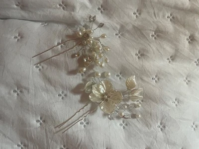 Haarkamm , 2Stück, Hochzeit, Party, Blumen, Glitzer, Perlen, weiss - Bild 1 von 4