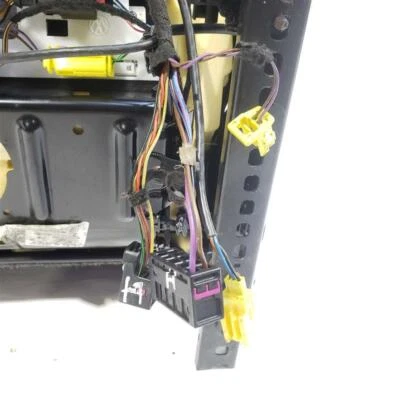 Right Plaid Seat Damage On Pedal OEM 2010 2011 Volkswagen Golf GTI — 第 1/4 张图片