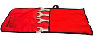 Snap On Tools New SOEX704 4pc 12-point flank drive plus Wrench Set 15/16-1-1/8” - Picture 1 of 4