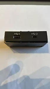 Porsche Taycan Cross Turismo Puerto USB Tipo C 82A035736 (K10) - Imagen 1 de 4